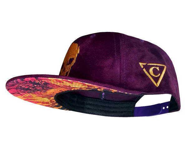 Capiche Demon Snapback - Lila Wildleder & Goldfaden