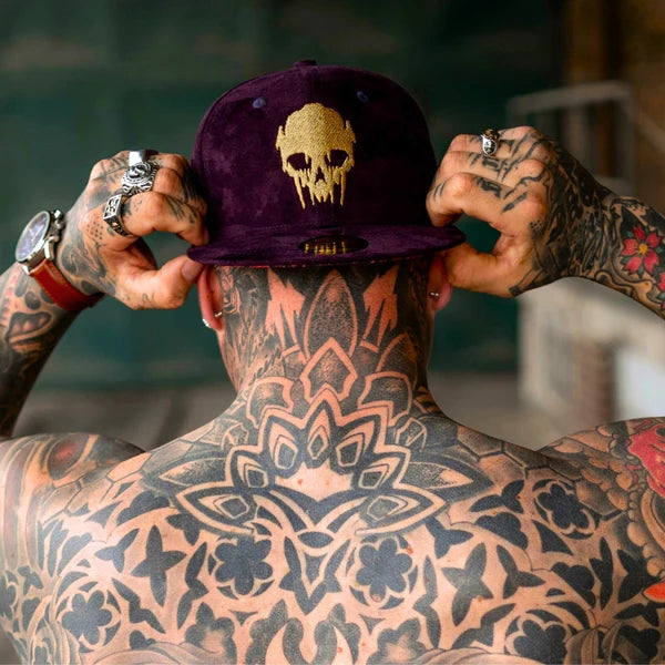 Capiche Demon Snapback - Lila Wildleder & Goldfaden