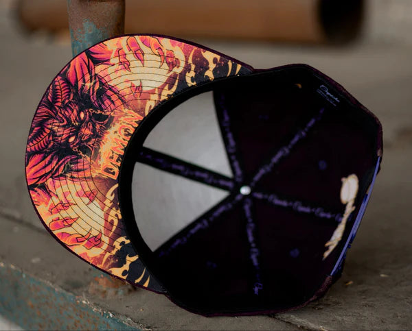 Capiche Demon Snapback - Lila Wildleder & Goldfaden